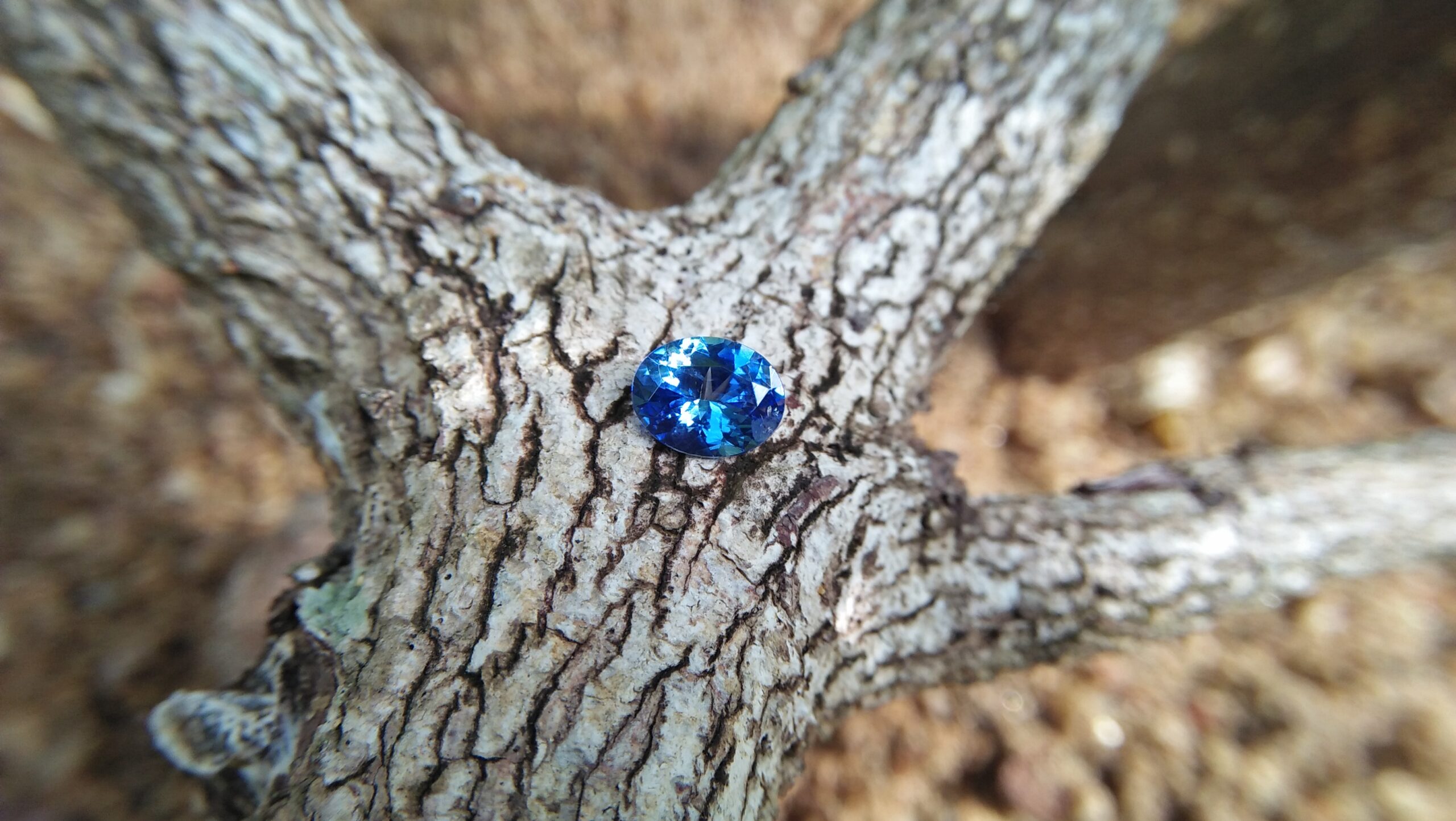 Sapphire is the birthstone for September NATURAL BLUE SAPPHIRE Shape : Ovel Cut : Flower Dimension : 7.5 mmx 5.9 mm x 3.4 mm Weight : 1.14 Cts Clarity : SI Colour : Blue Transparency : Transparent Tteatment : Unheated/ Natural Origin : Sri Lanka