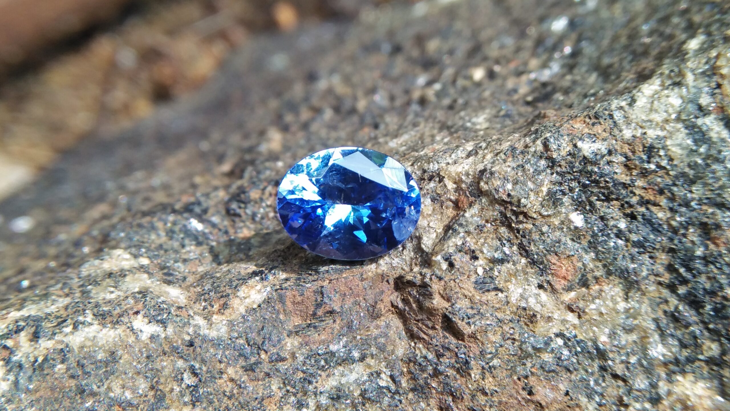 Sapphire is the birthstone for September NATURAL BLUE SAPPHIRE Shape : Ovel Cut : Flower Dimension : 7.5 mmx 5.9 mm x 3.4 mm Weight : 1.14 Cts Clarity : SI Colour : Blue Transparency : Transparent Tteatment : Unheated/ Natural Origin : Sri Lanka