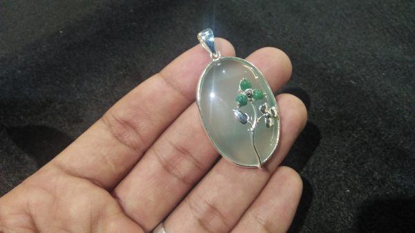 Natural Agate & Emerald Cab Silver Pendant Weight : 53Cts Stones : Agate & Emerald Metal : Genuine Silver Treatment : Unheated/ Natural Cut : Cabochon