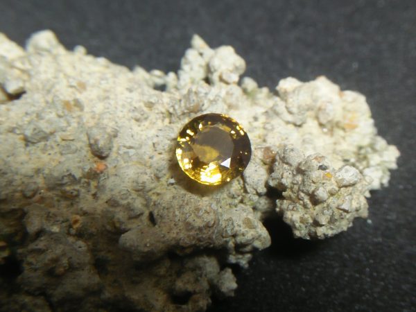 Ceylon Natural Chrysoberyl Colour : Yellowish Green Shape : Round Weight : 1.50 Cts Dimension : 6.6 x 6.5 x 4.2 mm Treatment : Unheated Clarity : VS • CSL - Colored Stone Laboratory Certified ( GIA Alumina Association Member ) • CSL Memo No : 760464F0367A