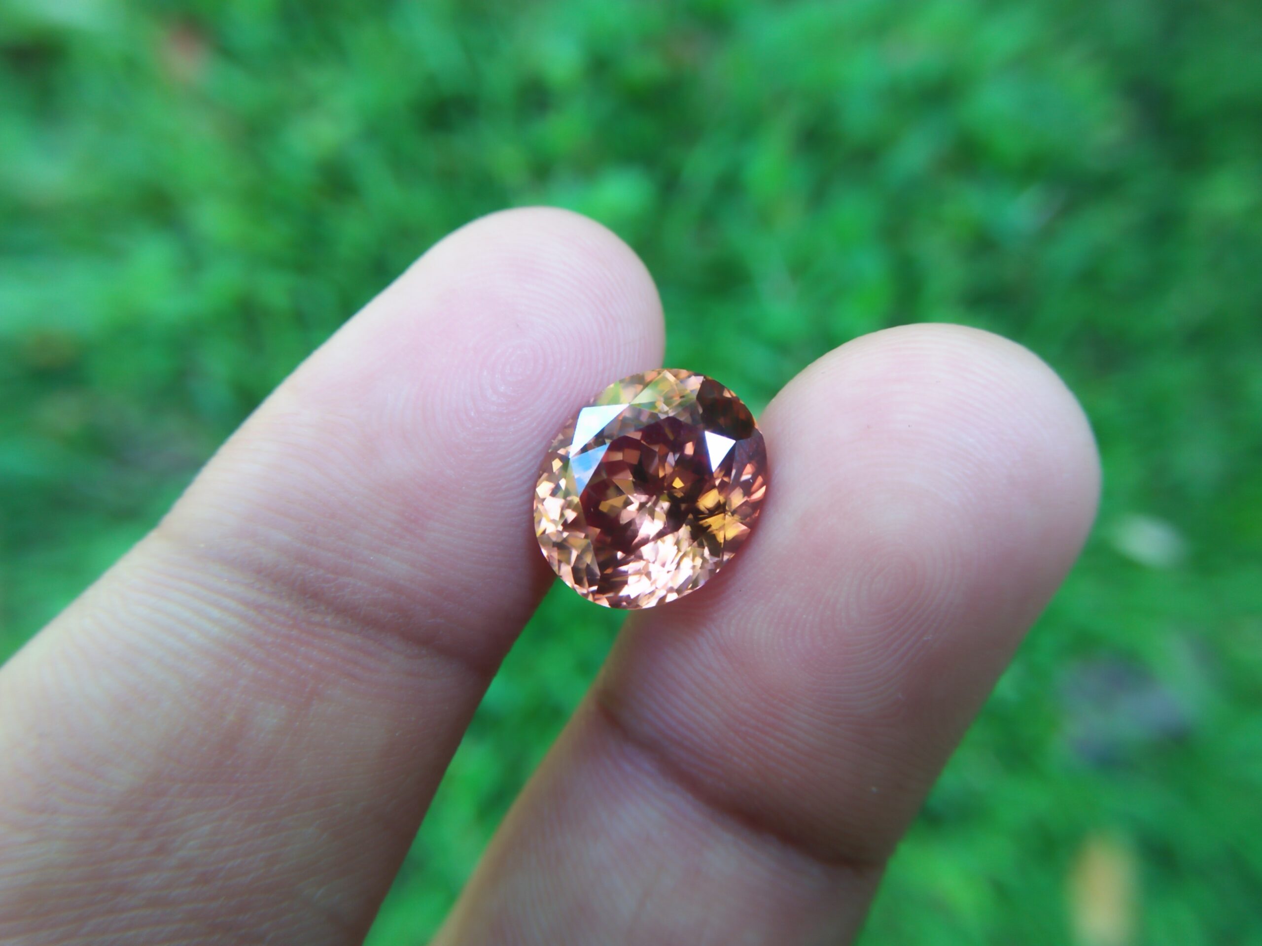 Ceylon Natural Jacinth Zircon Colour : Orangy Brown Shape : Oval Weight : 8.48 CTS Dimension : 12.1 x 10.2 x 7.2 mm Treatment : None/Unheated Clarity : Clean • CSL - Colored Stone Laboratory Certified ( GIA Alumina Association Member ) • CSL Memo No : ABD49DE09EA9