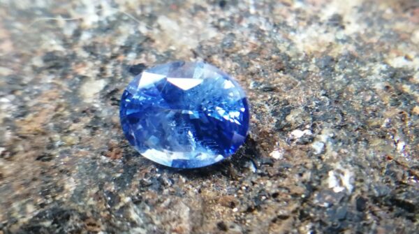 NATURAL BLUE SAPPHIRE
