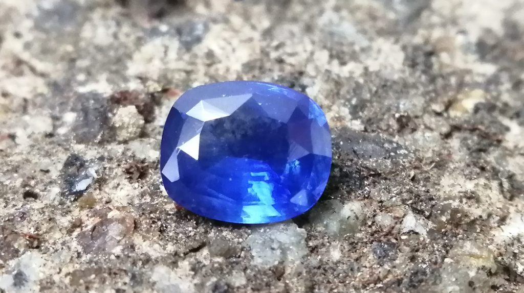 Natural Vivid Blue Sapphire