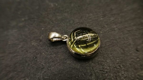 Metal : Standard 925 Silver Colour : Yellow Stone : Citrine Type : Pendant Weight : 4.80 g 黄水晶銀吊飾 宝石 : 黄水晶 颜色 : 黃色 透明 : 好透明 金属:銀 重量:4.80 克