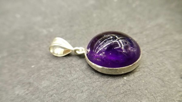 Metal : Silver Stone : Amathyst Type : Pendant Weight : 4.78 g 紫晶銀吊飾 宝石 :紫晶 颜色 : 紫色 透明 : 好透明 金属:银 重量:4.78 克