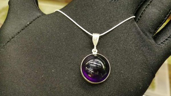 Metal : Silver Stone : Amathyst Type : Necklace Weight : 7.92 g 紫晶銀項鍊 宝石 :紫晶 颜色 : 紫色 透明 : 好透明 金属:银 重量:14.77 克