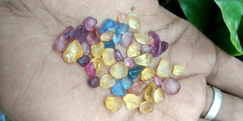 Ceylon sapphire rough stones - fresh from the mine