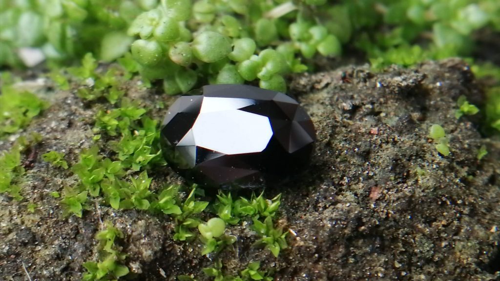 Unheated dark blue sapphire sri lanka stone of saturn