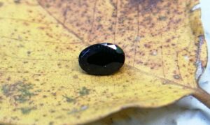Kaka Blue Stone - Ceylon Natural Deep Blue Sapphire කාක නිල් මැණික