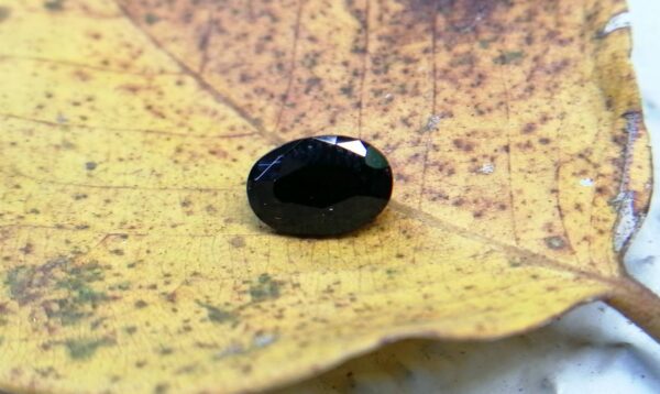 Kaka Blue Stone - Ceylon Natural Deep Blue Sapphire කාක නිල් මැණික