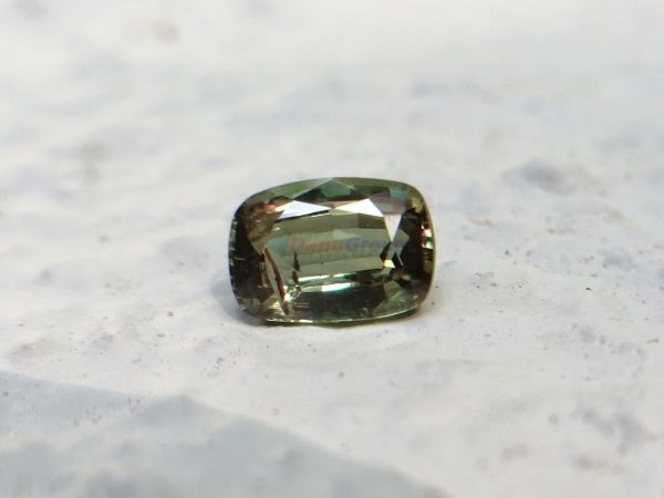 Ceylon Natural Rare Alexandrite from Alluvial gem deposit Ratnapura Sri Lanka