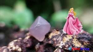 NATURAL LIGHT PINK SPINEL OCTAHEDRON CRYSTAL SRI LANKA