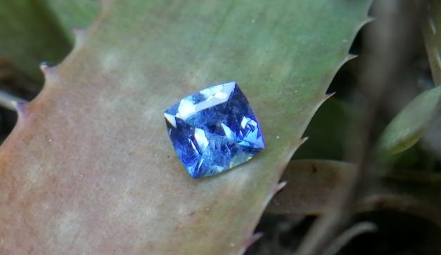 Ceylon Cornflower Blue Sapphire - Blue Sapphire Stimulates the Third-Eye Chakra and Throat Chakra