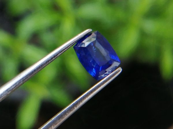 Ceylon Vivid Royal Blue Sapphire