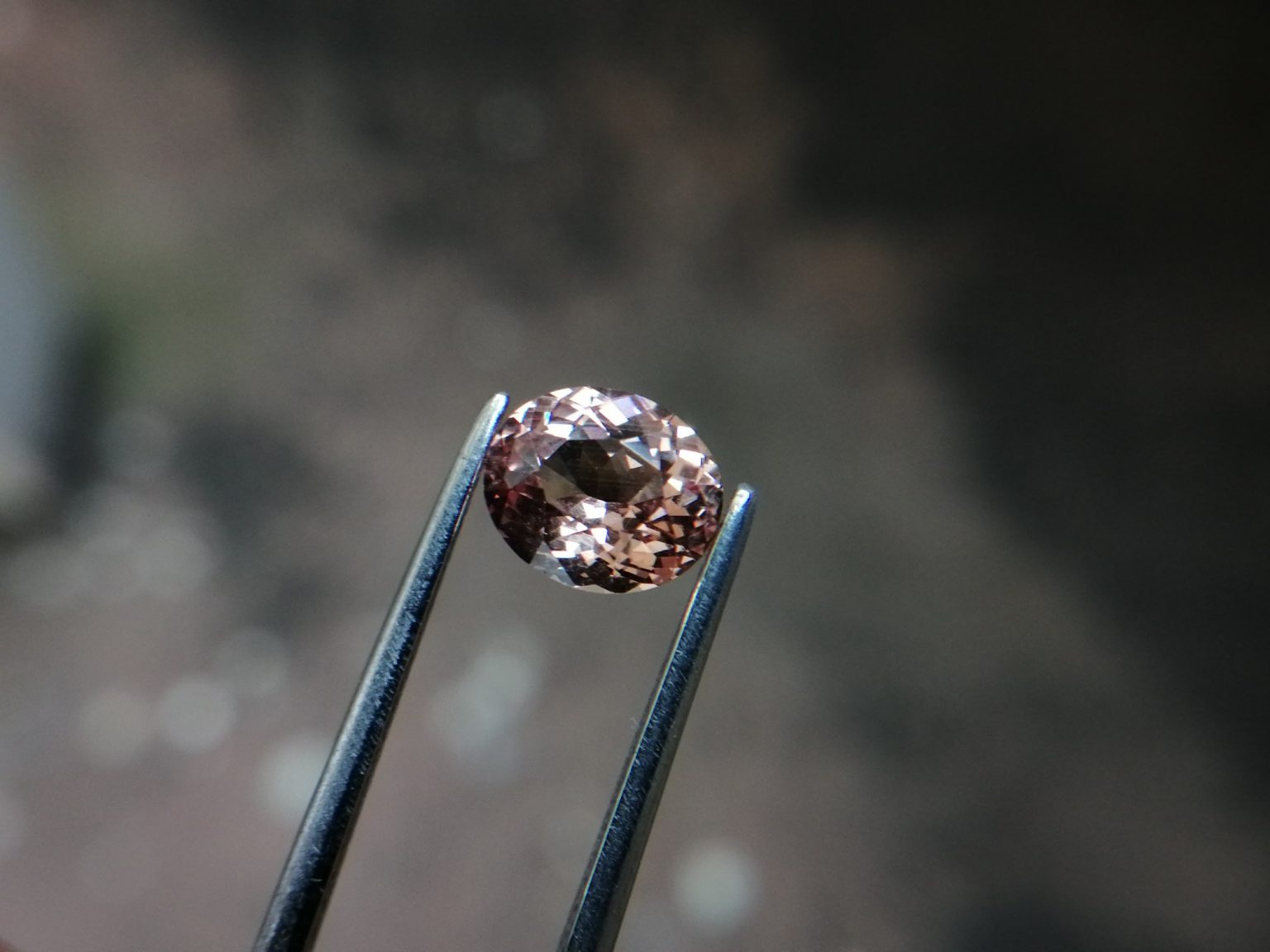 Natural Champagne Sapphire – Peach Sapphire