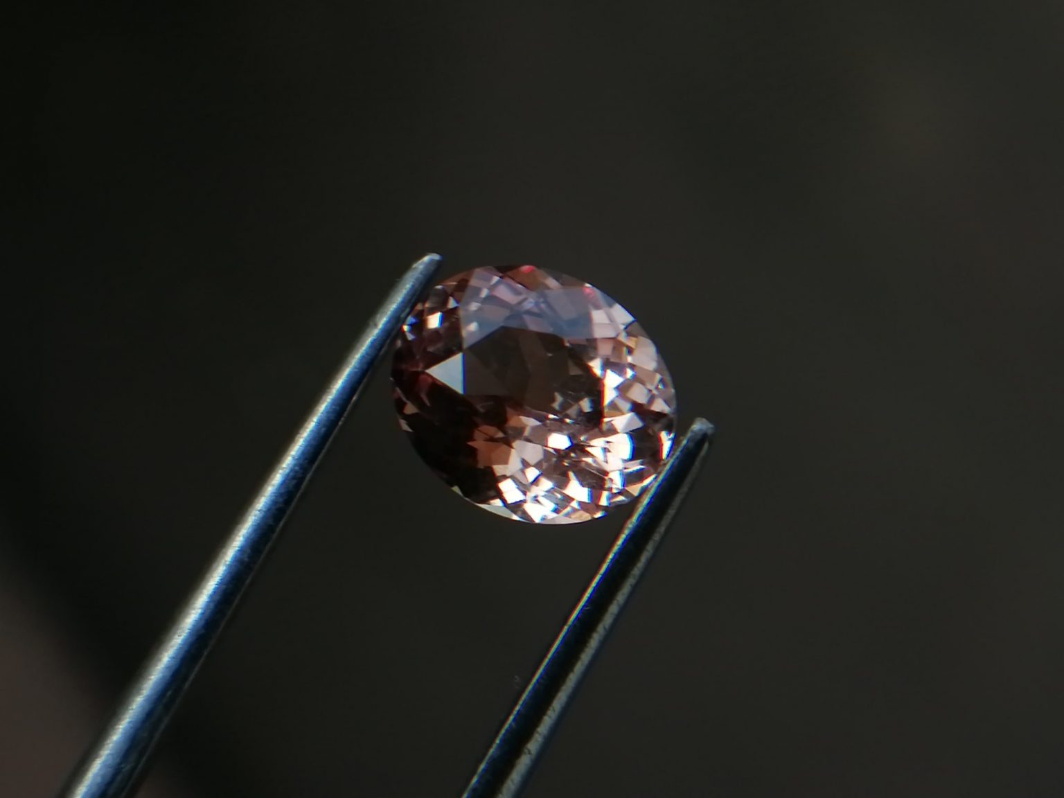 Natural Champagne Sapphire – Peach Sapphire