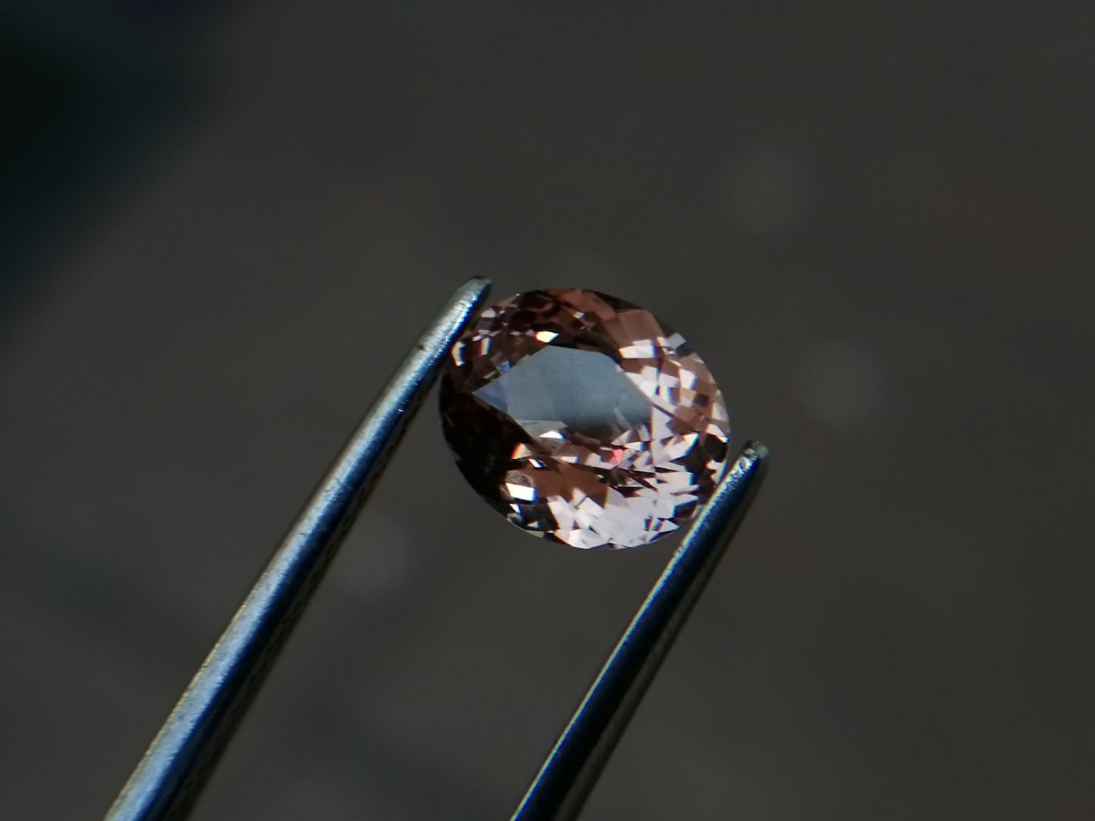 Natural Champagne Sapphire – Peach Sapphire