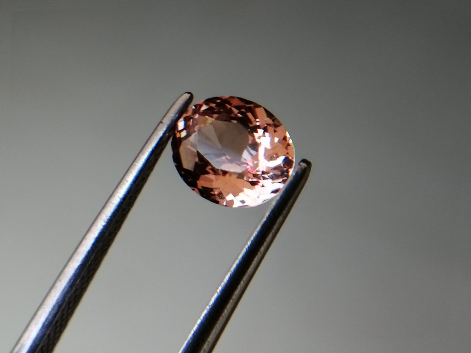 Natural Champagne Sapphire – Peach Sapphire