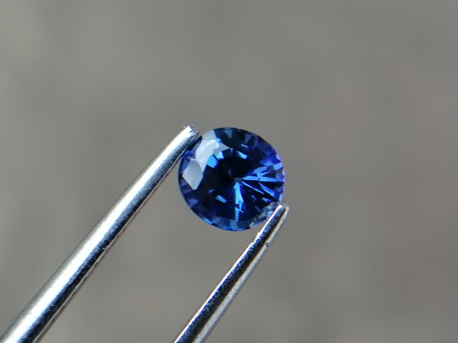 Ceylon Blue Sapphire Sri Lanka