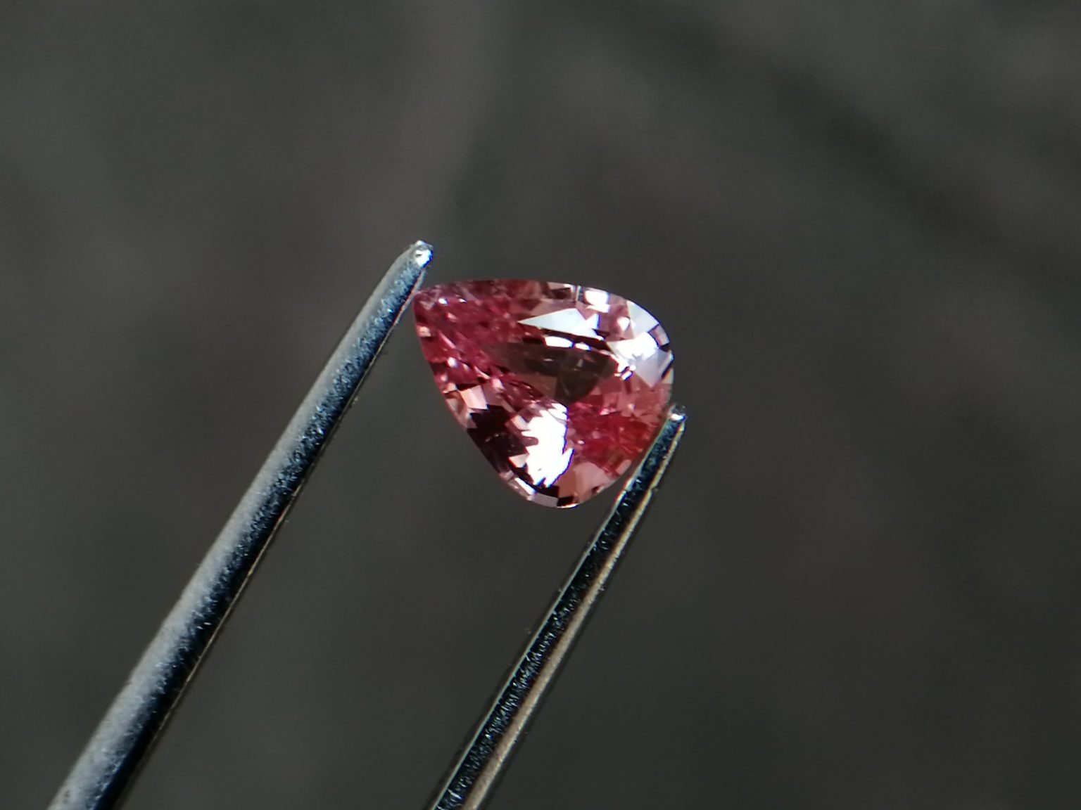 Best Quality Padparadscha Sapphire Sri Lanka