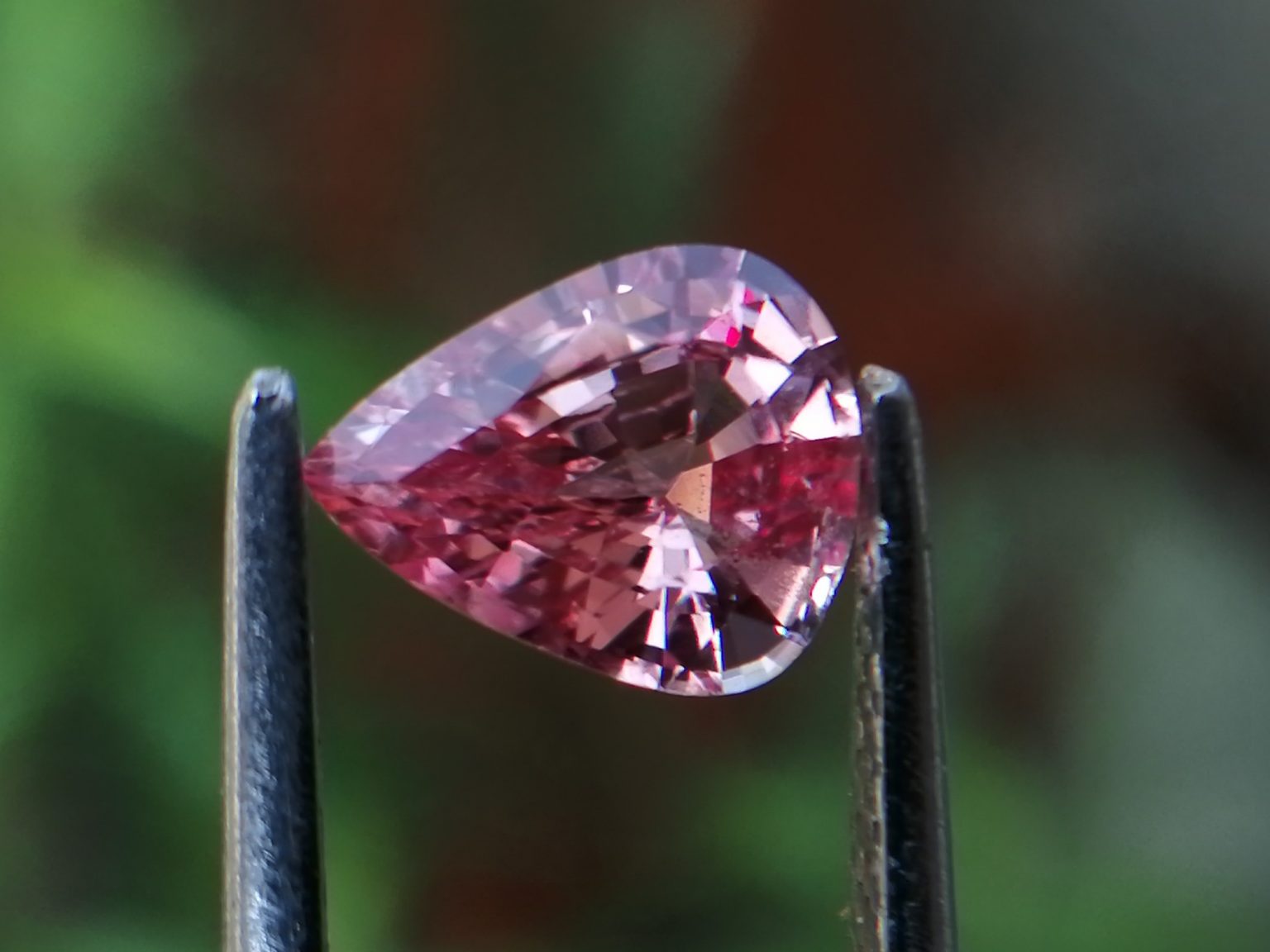 Best Quality Padparadscha Sapphire Sri Lanka