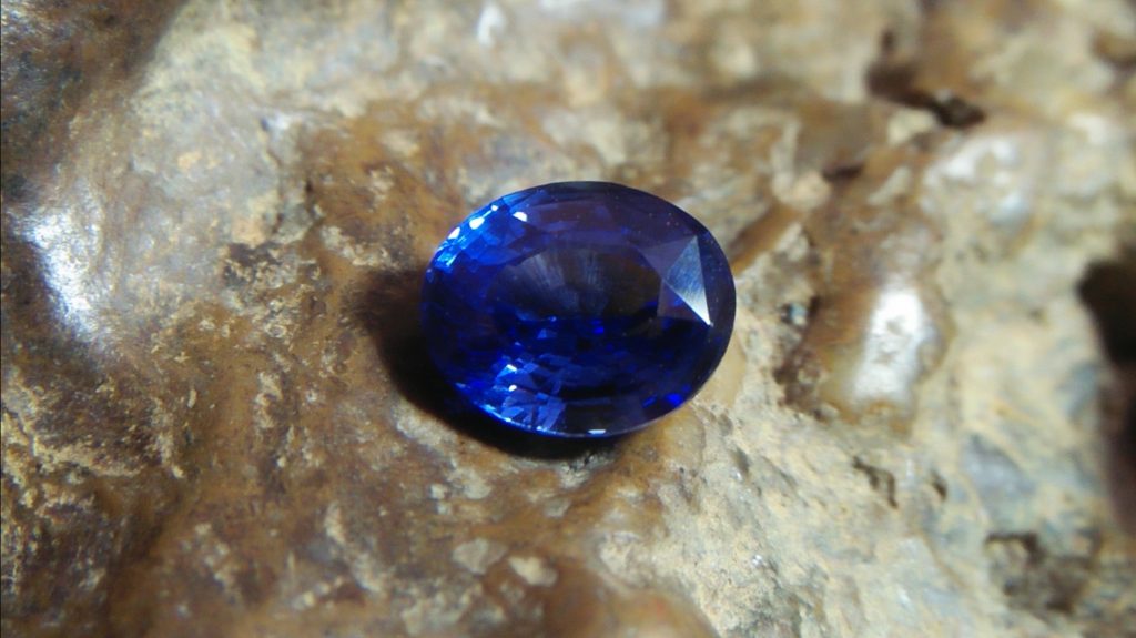 Ceylon Natural Vivid Royal Blue Sapphire