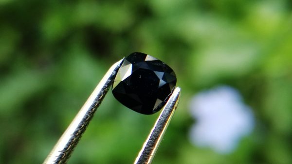 Ceylon Natural Kaka Blue Sapphire කාක නිල්
