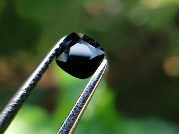 Ceylon Natural Kaka Blue Sapphire කාක නිල්