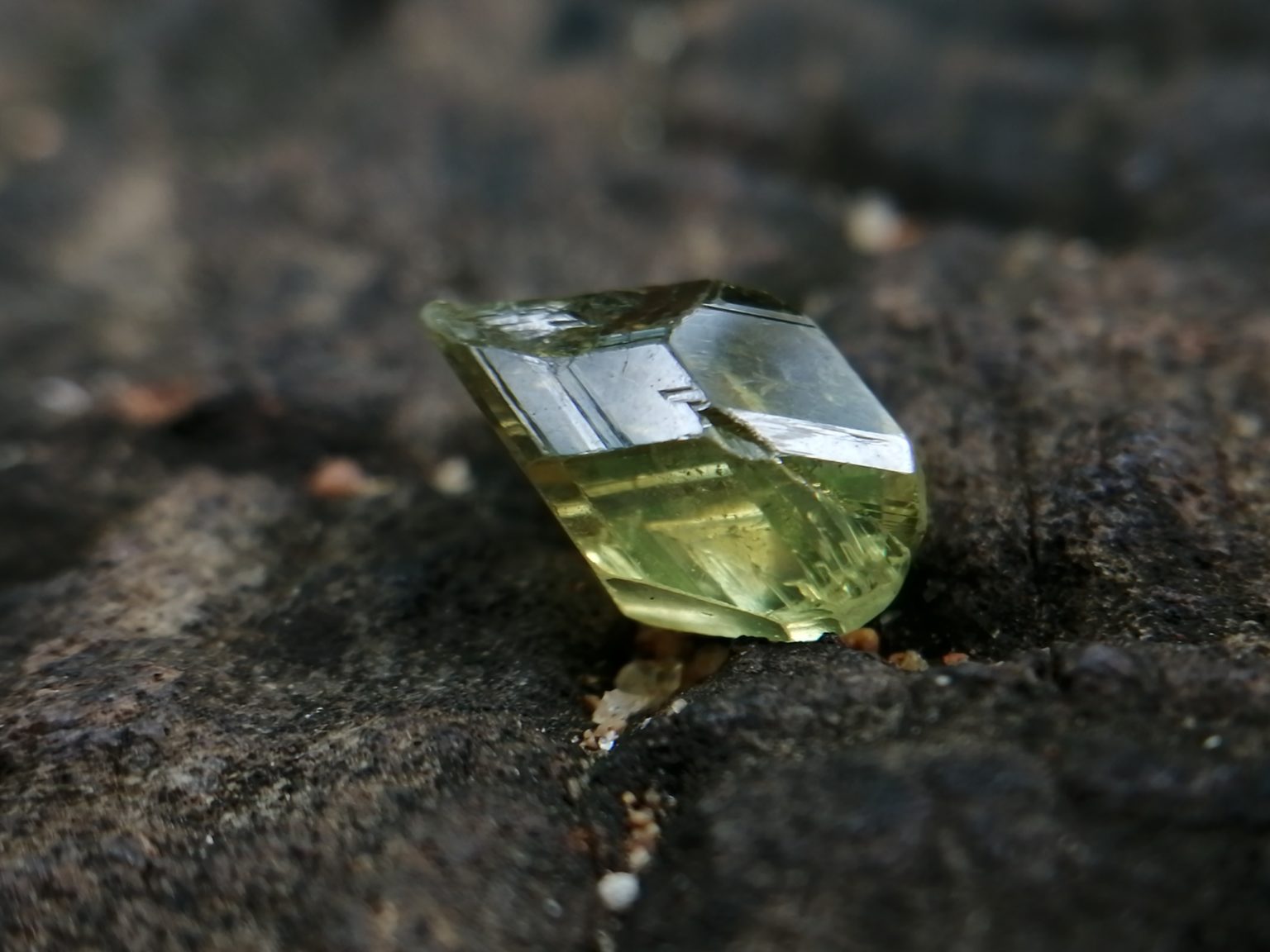 5_rare chrysoberyl crystal danu group mining