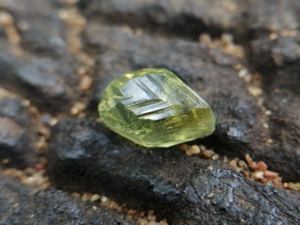 7_rare chrysoberyl crystal danu group mining