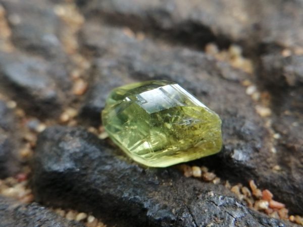 8_rare chrysoberyl crystal danu group mining