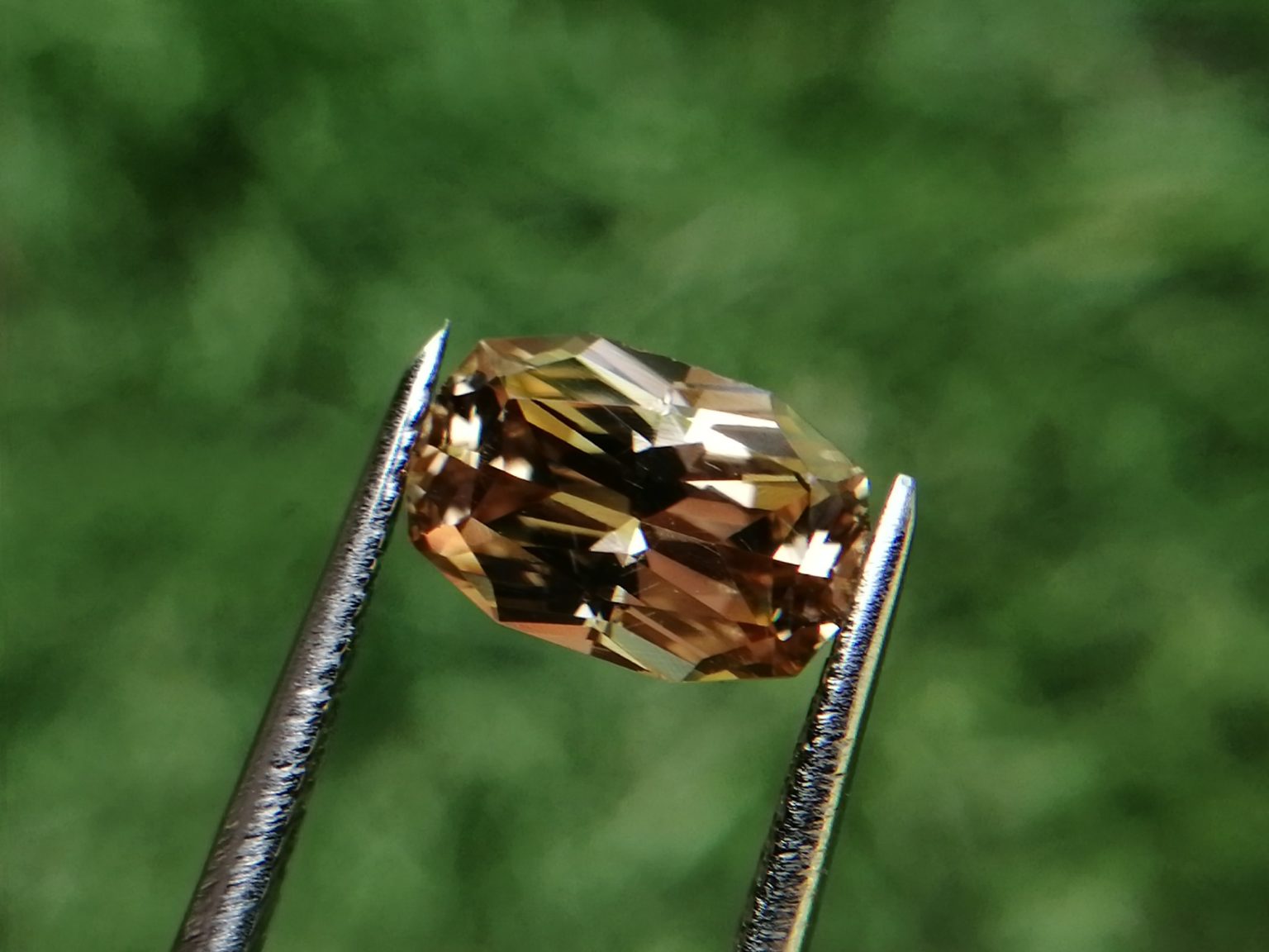 14_Natural Yellow Zircon Danu Group gemstones