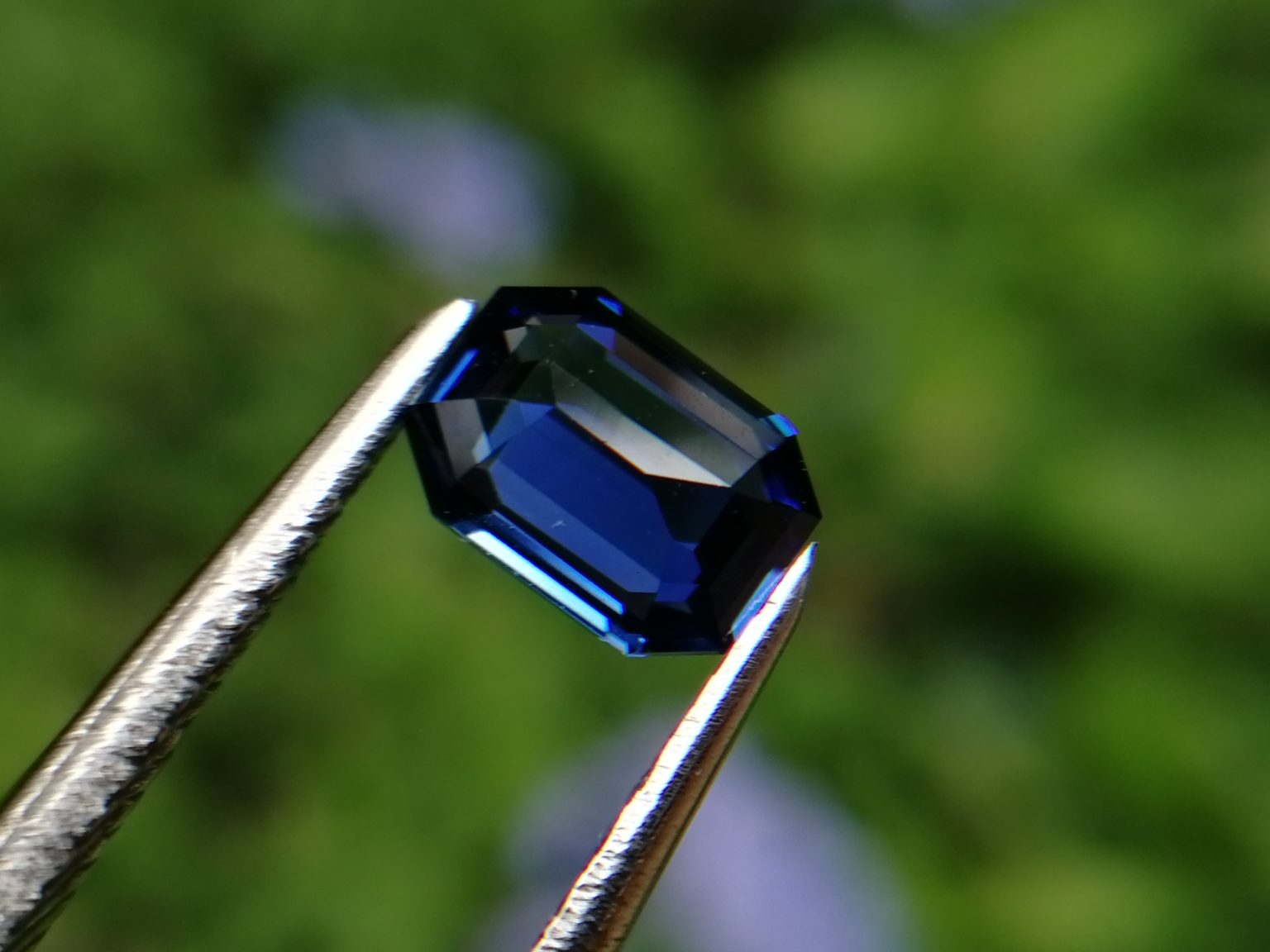 Ceylon Natural Vivid Blue "Royal Blue" Sapphire Danu Group gemstones