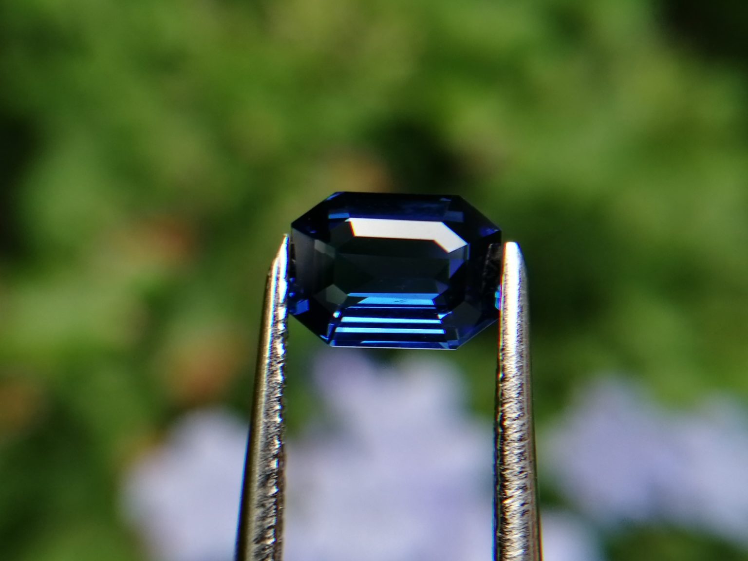 Ceylon Natural Vivid Blue "Royal Blue" Sapphire Danu Group gemstones