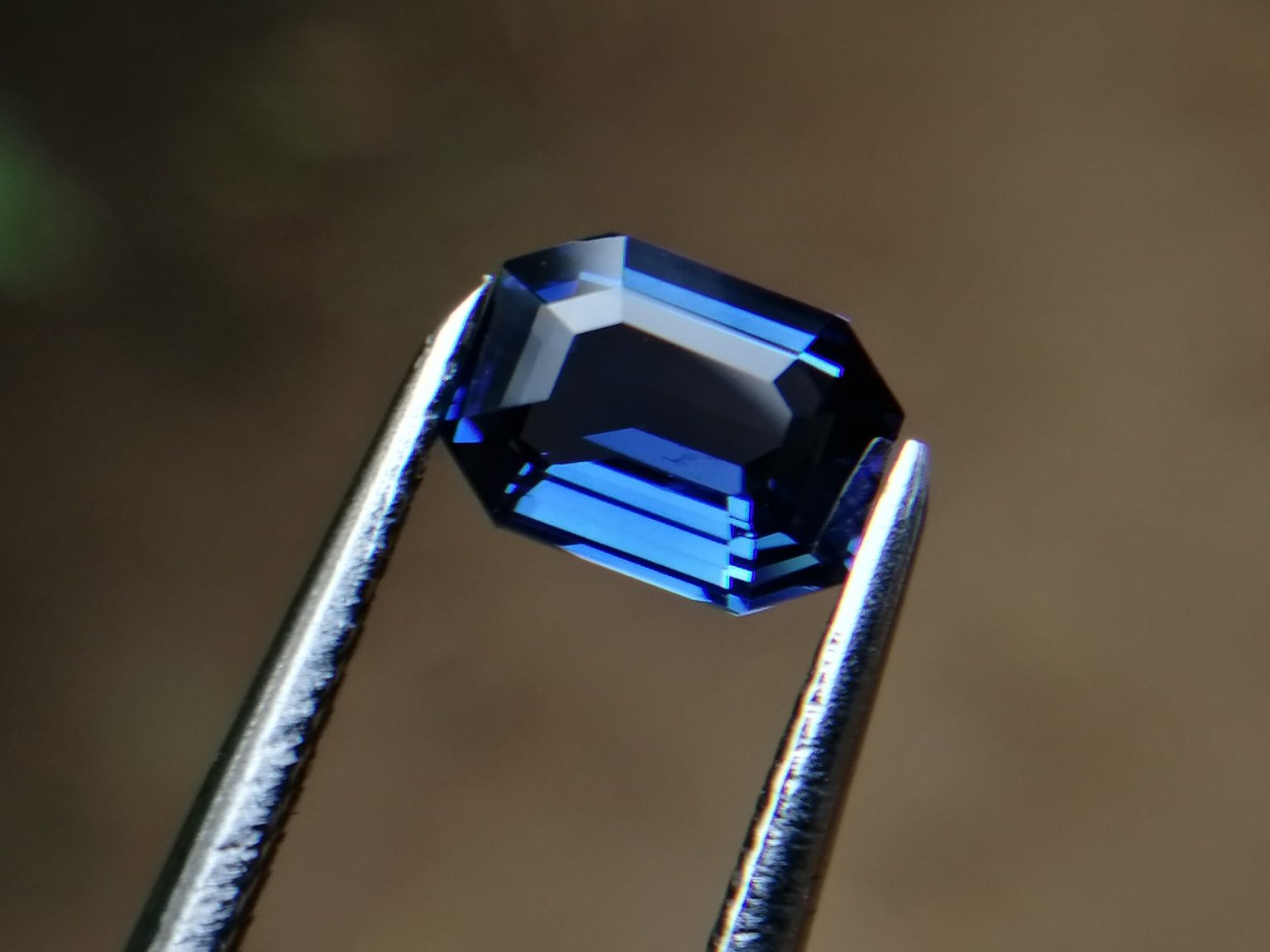 Ceylon Natural Vivid Blue "Royal Blue" Sapphire Danu Group gemstones