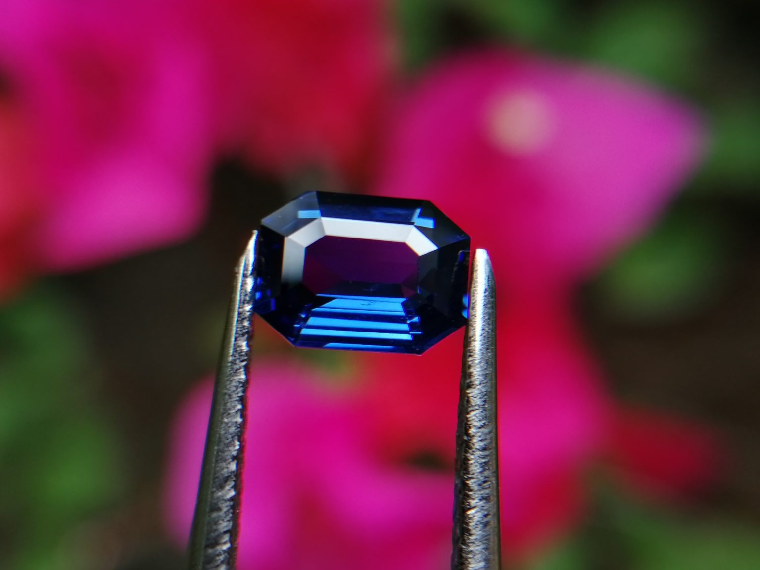 Ceylon Natural Vivid Blue "Royal Blue" Sapphire Danu Group gemstones