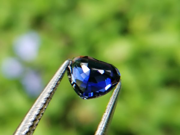 4_Ceylon Natural Royal Blue Sapphire Heart Danu Group Gemstones