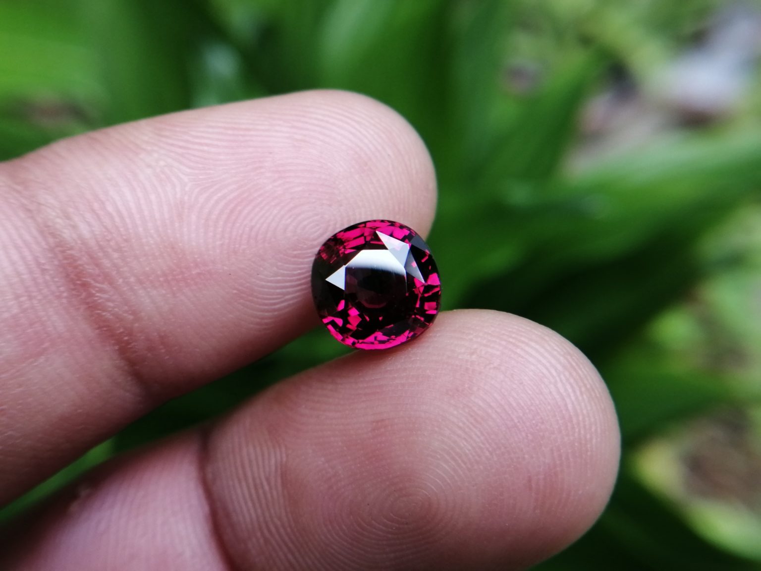 4_Natural Brilliance Rhodolite Garnet Danu Group Gemstones collection