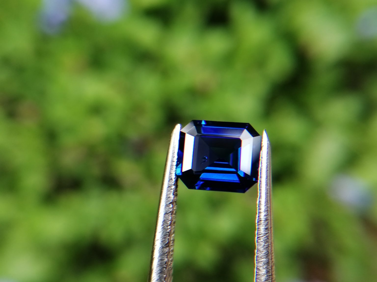 High Quality Ceylon Natural Vivid Blue "Royal Blue" Sapphire Danu Group Gemstones