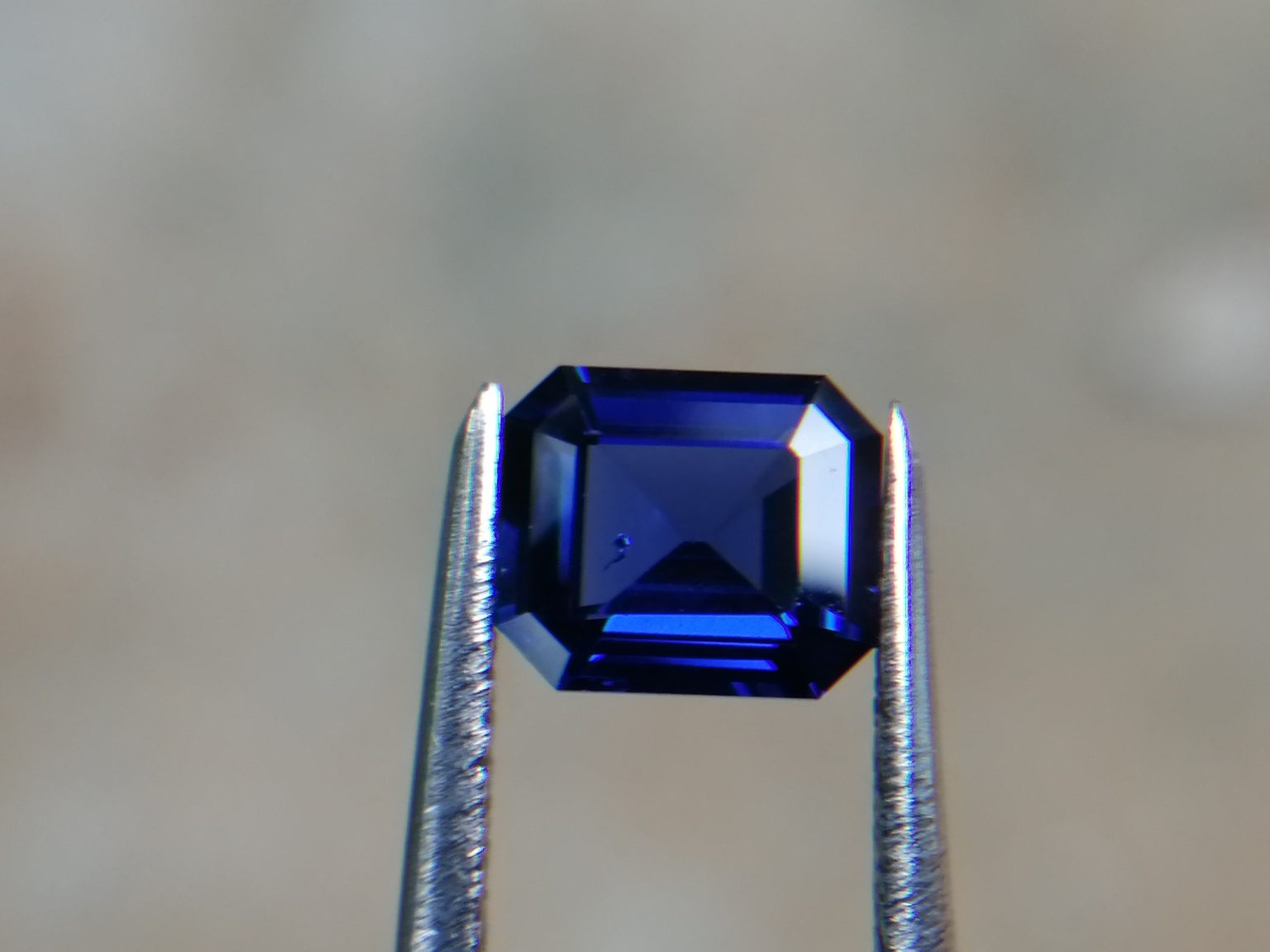 High Quality Ceylon Natural Vivid Blue "Royal Blue" Sapphire Danu Group Gemstones