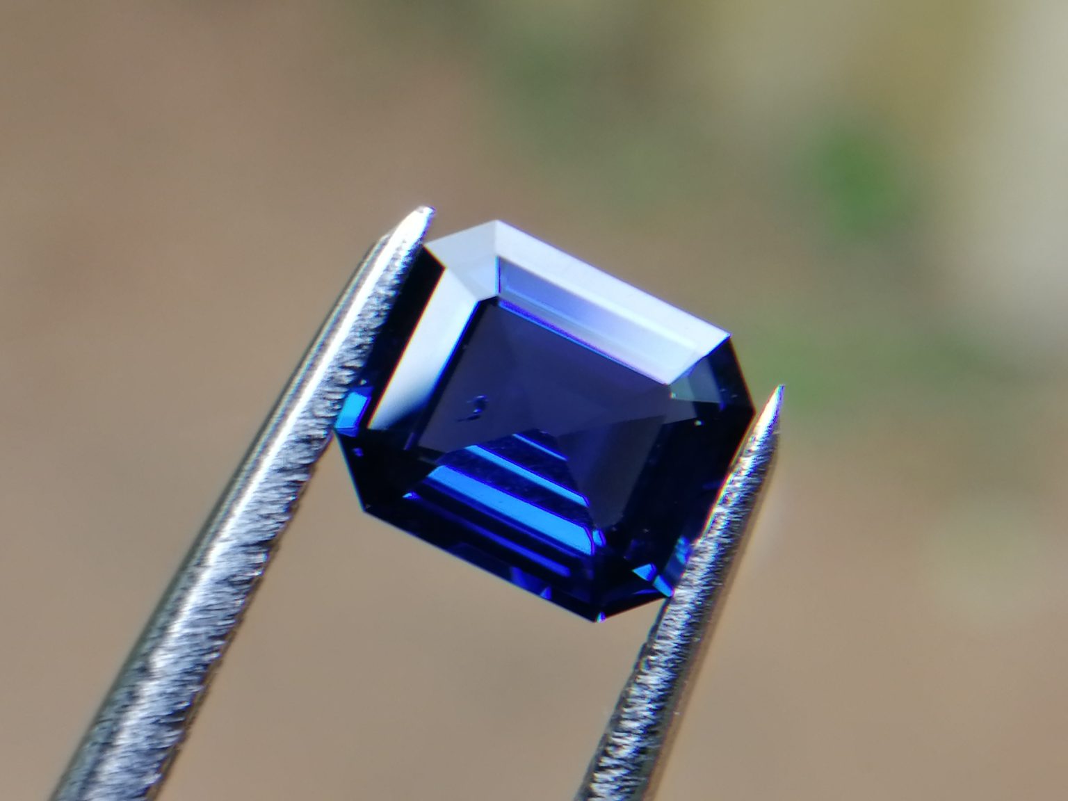 High Quality Ceylon Natural Vivid Blue "Royal Blue" Sapphire Danu Group Gemstones