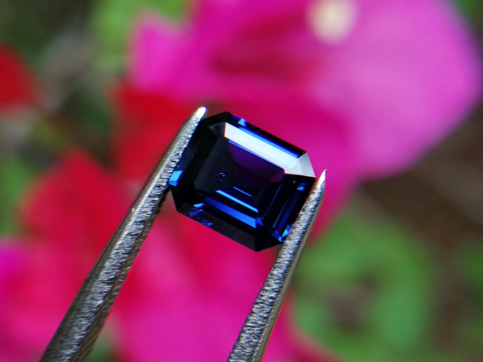 High Quality Ceylon Natural Vivid Blue "Royal Blue" Sapphire Danu Group Gemstones
