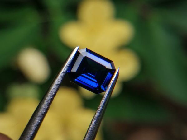 High Quality Ceylon Natural Vivid Blue "Royal Blue" Sapphire Danu Group Gemstones