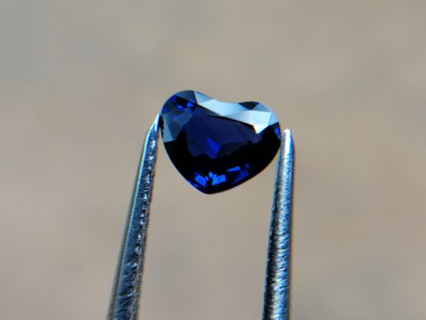 6_Ceylon Natural Royal Blue Sapphire Heart Danu Group Gemstones