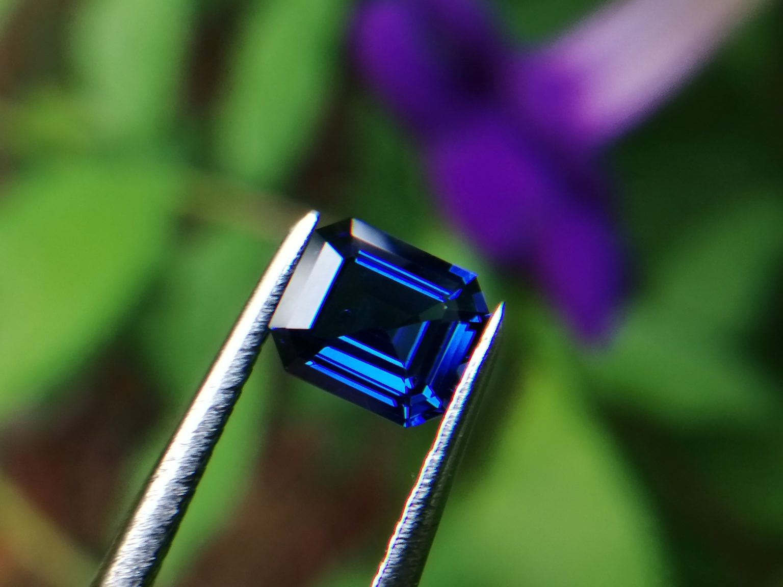 High Quality Ceylon Natural Vivid Blue "Royal Blue" Sapphire Danu Group Gemstones