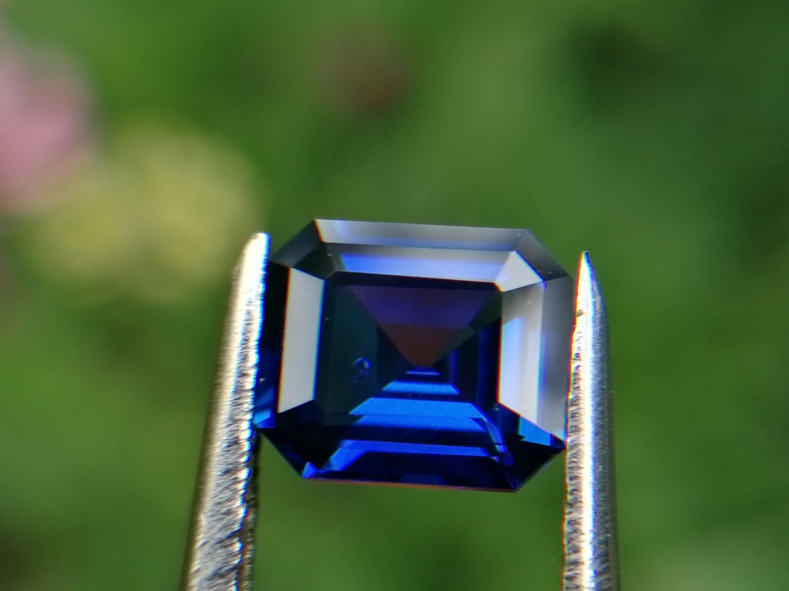 High Quality Ceylon Natural Vivid Blue "Royal Blue" Sapphire Danu Group Gemstones