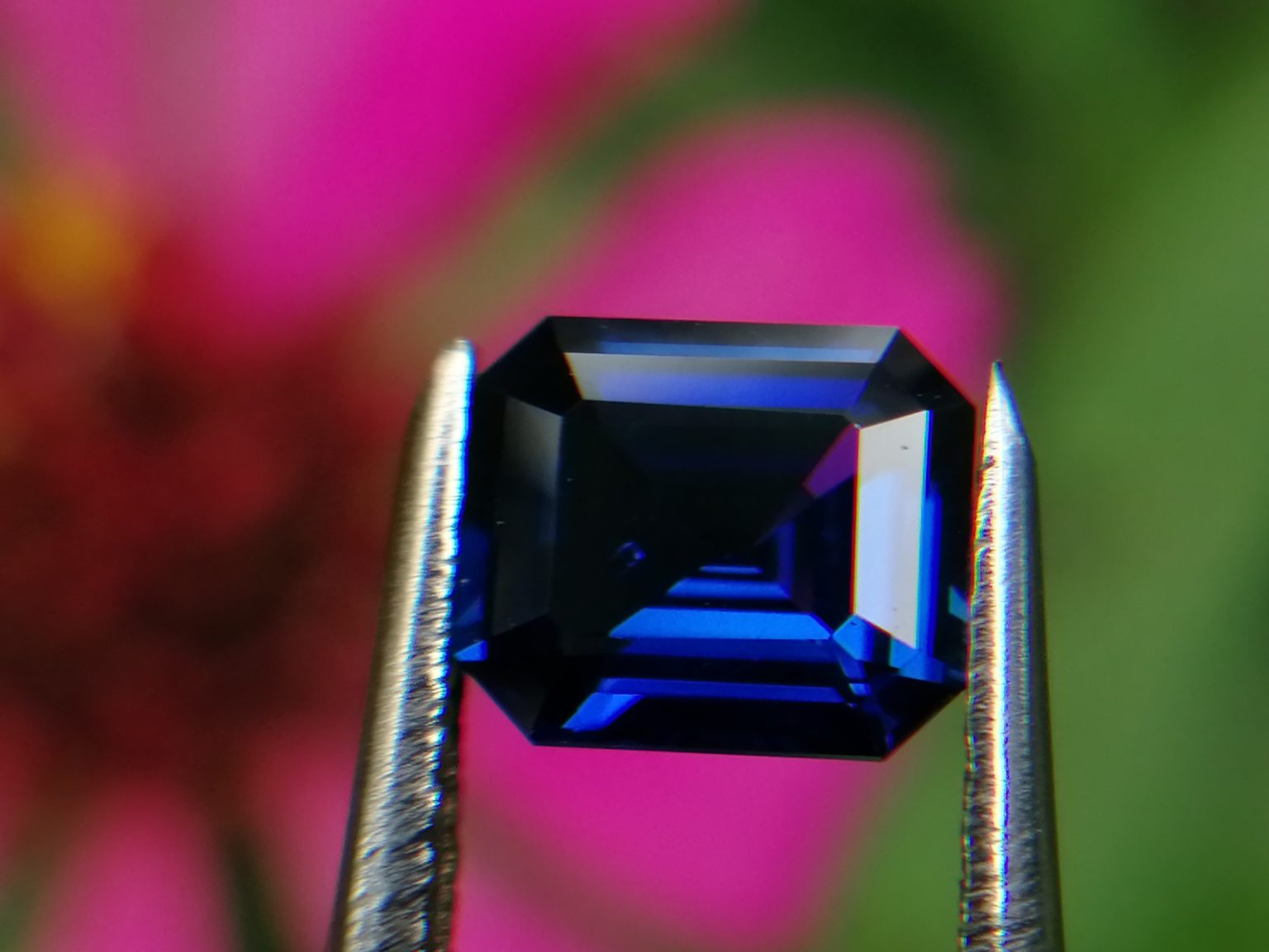 High Quality Ceylon Natural Vivid Blue "Royal Blue" Sapphire Danu Group Gemstones