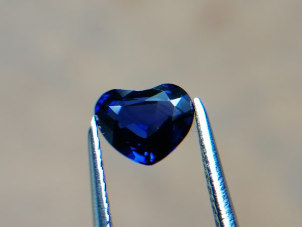 7_Ceylon Natural Royal Blue Sapphire Heart Danu Group Gemstones