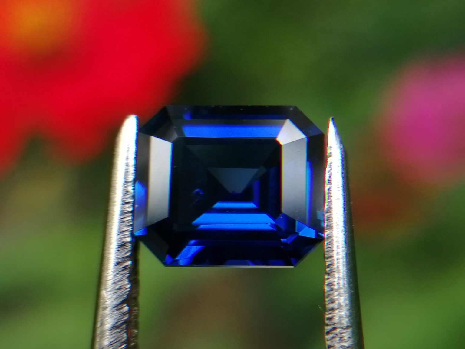 High Quality Ceylon Natural Vivid Blue "Royal Blue" Sapphire Danu Group Gemstones