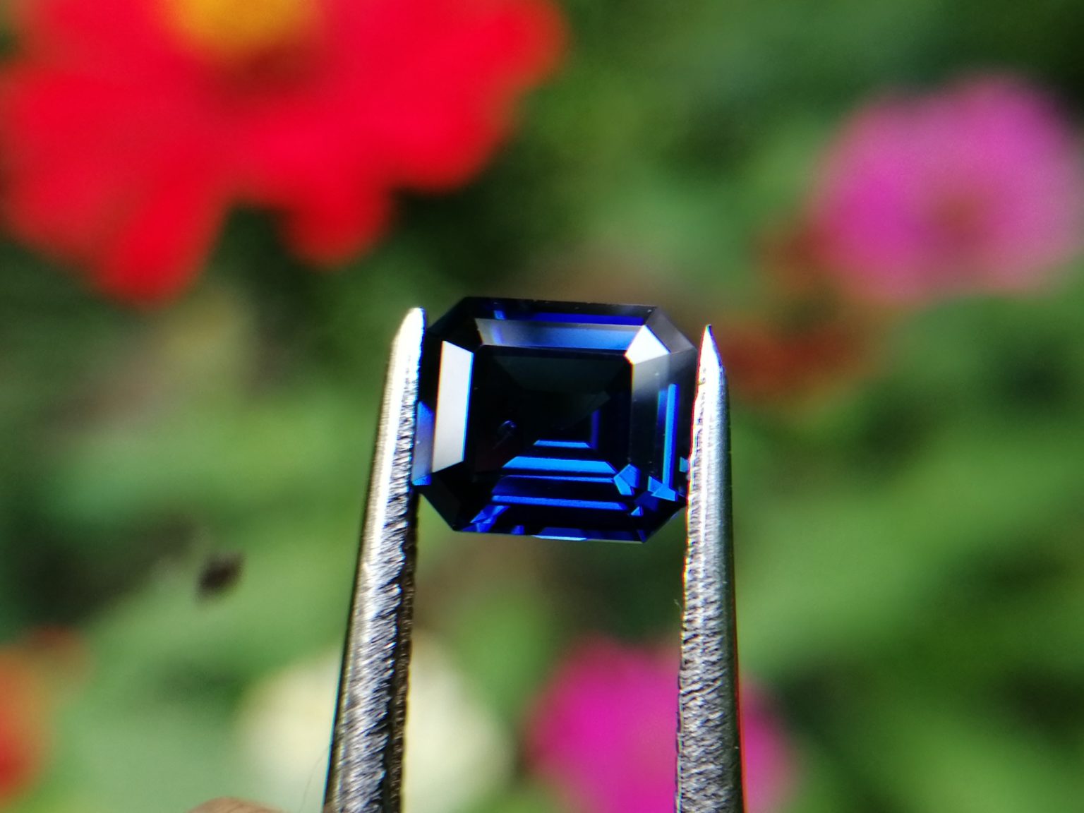 High Quality Ceylon Natural Vivid Blue "Royal Blue" Sapphire Danu Group Gemstones